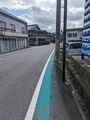 ガードレールのない歩道